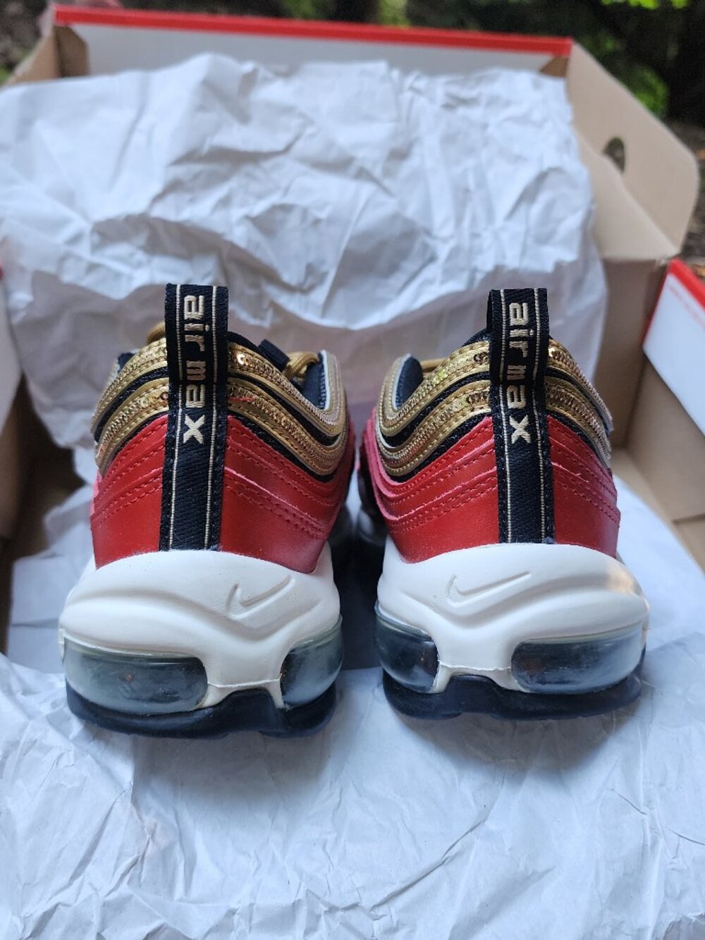 *NWB* Nike Air Max 97 Gold Sequin Women's 7.5, Youth 6, Men's 6 - Picture 14 of 16